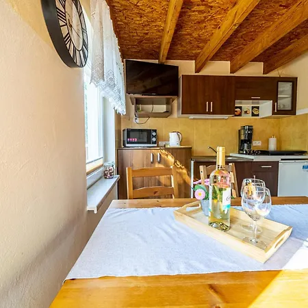 Zagroda Lodge *